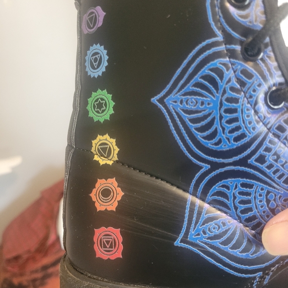 Colorful Chakra Boots, VGUC, Size 7.5 - Picture 5 of 7